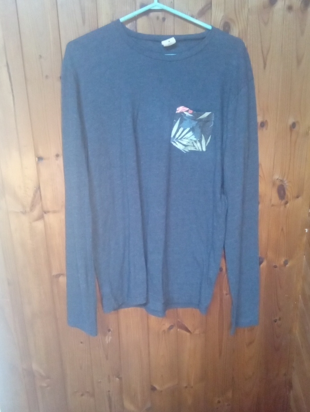 Hollister Women's Long-Sleeve Tee in Charcoal with Floral Pocket